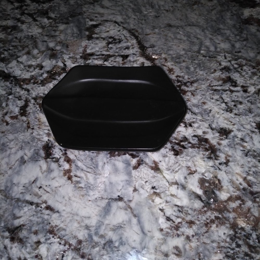 BRAND NEW BLACK CERAMIC SOAP DISH WITH SWIRLS